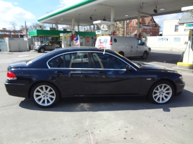 BMW 7 series 2006 photo 10