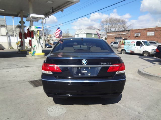 BMW 7 series 2006 photo 13