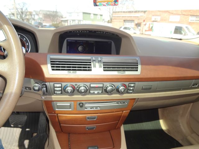BMW 7 series 2006 photo 6