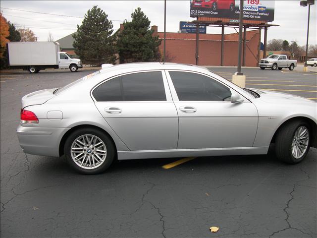BMW 7 series 2006 photo 2