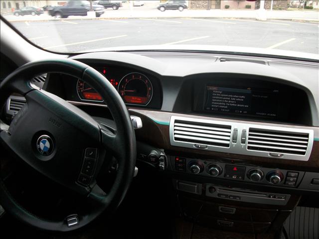 BMW 7 series 2006 photo 5