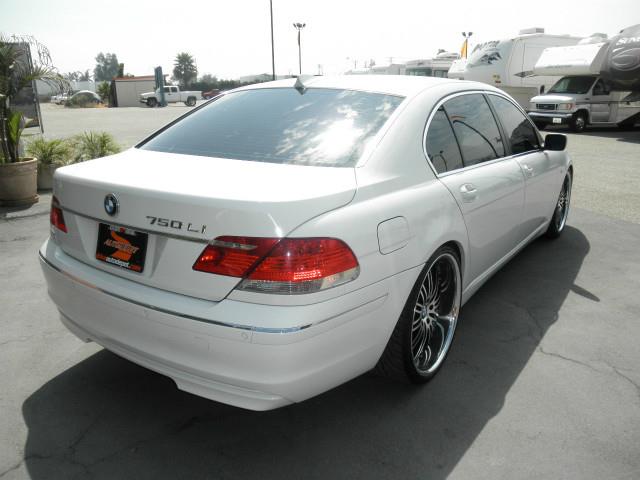 BMW 7 series 2006 photo 2