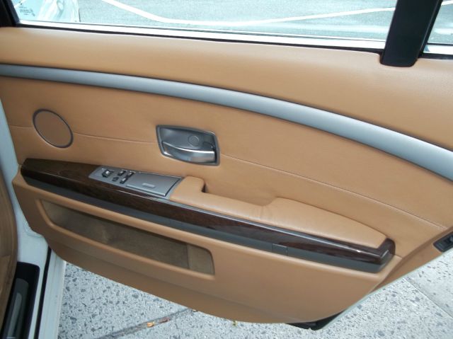 BMW 7 series 2006 photo 3