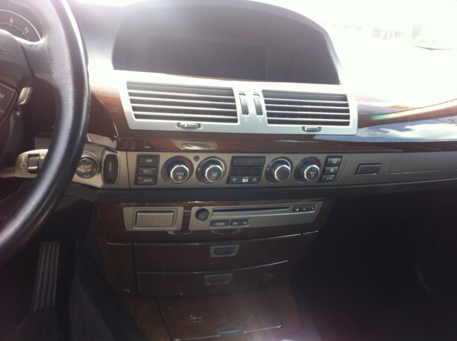 BMW 7 series 2006 photo 2