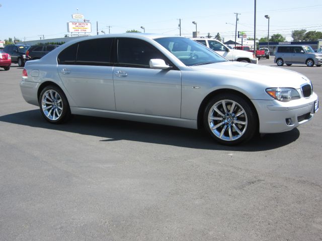 BMW 7 series 2008 photo 2