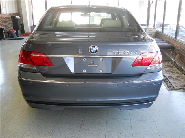 BMW 7 series 2008 photo 1