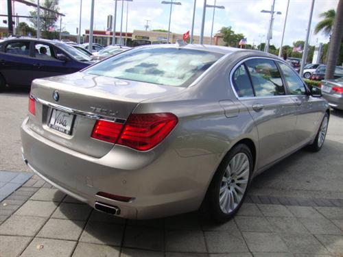 BMW 7 series 2009 photo 3