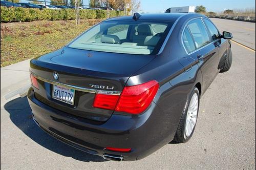 BMW 7 series 2009 photo 4