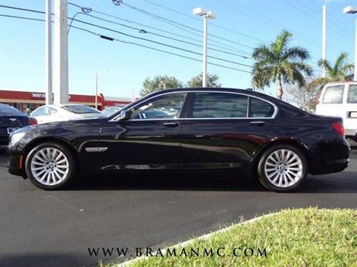 BMW 7 series 2009 photo 1