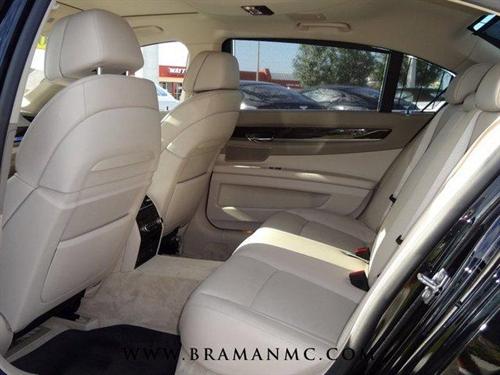 BMW 7 series 2009 photo 3