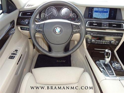 BMW 7 series 2009 photo 4