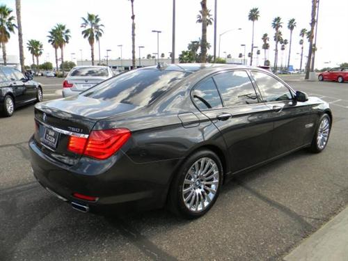 BMW 7 series 2009 photo 2