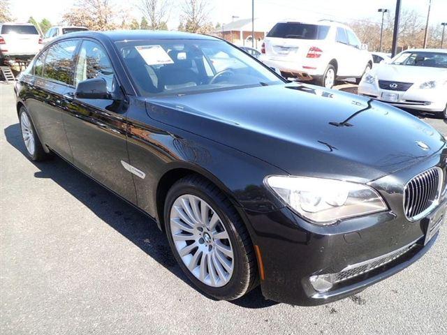 BMW 7 series 2009 photo 2