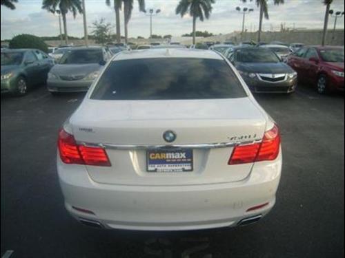 BMW 7 series 2009 photo 5