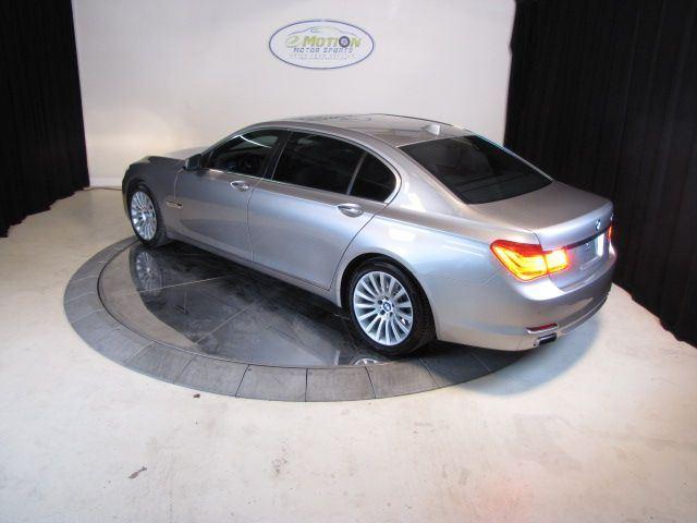 BMW 7 series 2009 photo 4