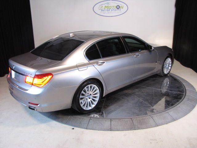 BMW 7 series 2009 photo 5