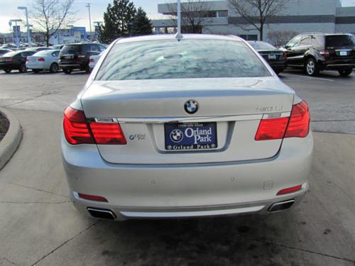 BMW 7 series 2009 photo 4