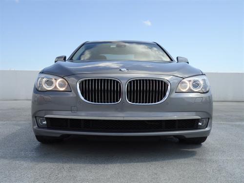 BMW 7 series 2009 photo 4