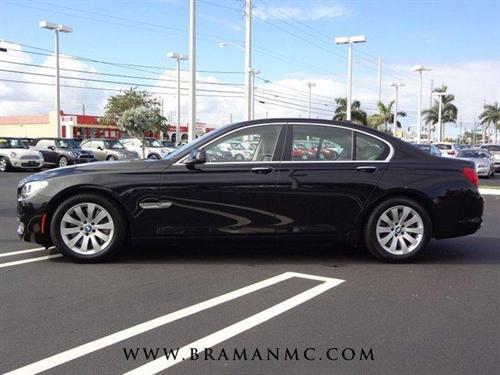 BMW 7 series 2009 photo 1