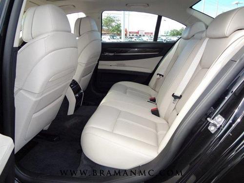 BMW 7 series 2009 photo 3