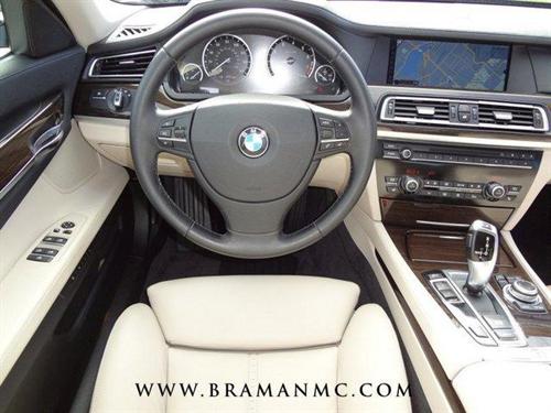 BMW 7 series 2009 photo 4
