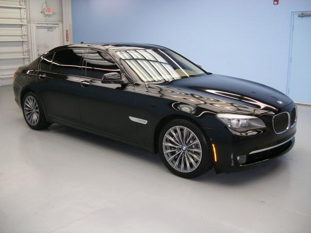 BMW 7 series 2009 photo 4