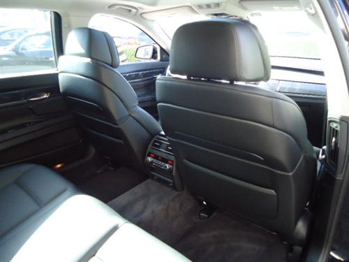 BMW 7 series 2009 photo 2