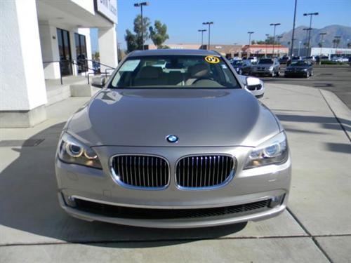 BMW 7 series 2009 photo 2
