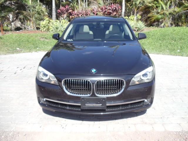 BMW 7 series 2009 photo 1