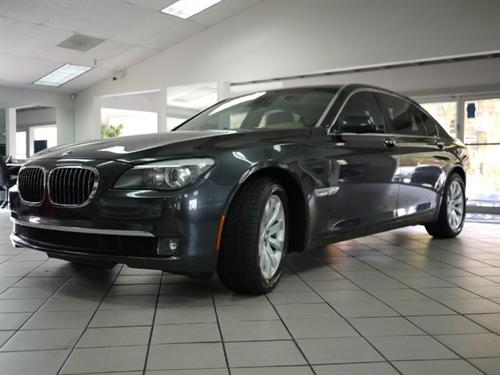 BMW 7 series 2009 photo 2