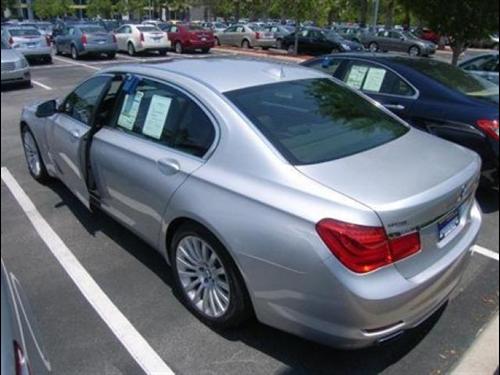 BMW 7 series 2009 photo 5