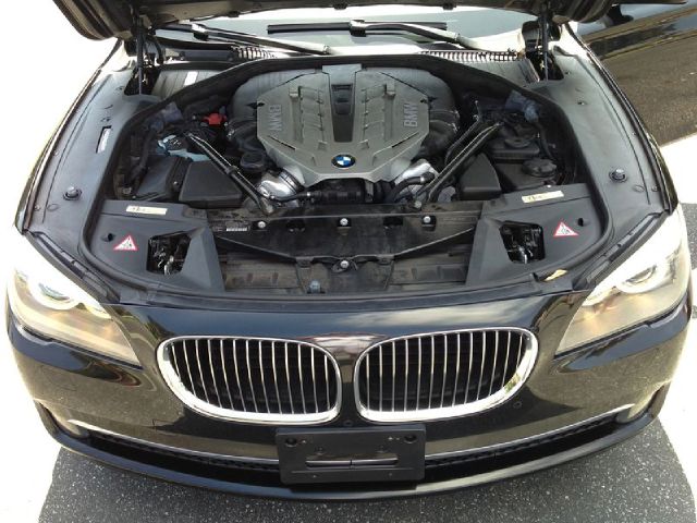 BMW 7 series 2009 photo 7