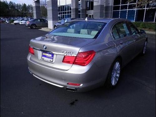 BMW 7 series 2009 photo 4