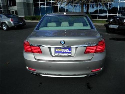 BMW 7 series 2009 photo 5