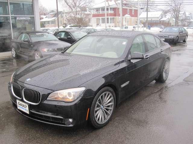 BMW 7 series 2009 photo 1
