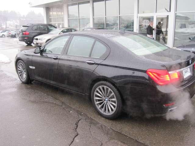BMW 7 series 2009 photo 3