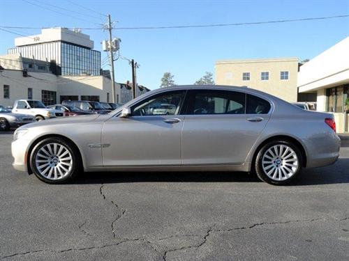 BMW 7 series 2009 photo 1