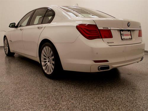 BMW 7 series 2009 photo 2