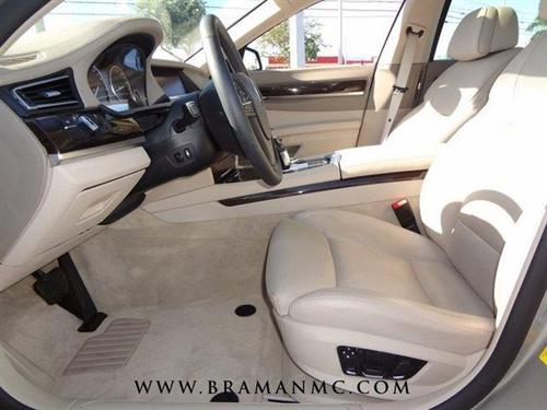 BMW 7 series 2009 photo 2