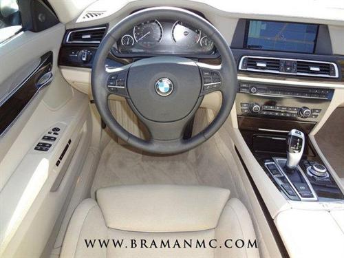 BMW 7 series 2009 photo 4
