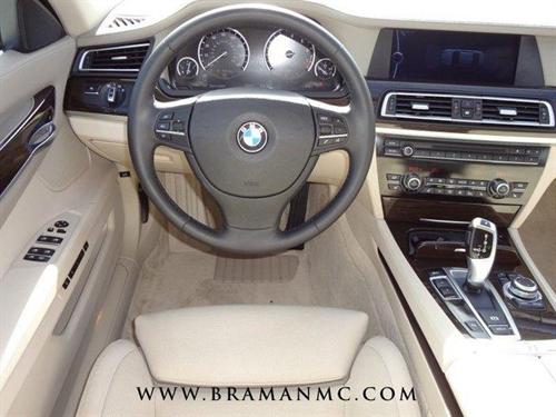 BMW 7 series 2009 photo 4