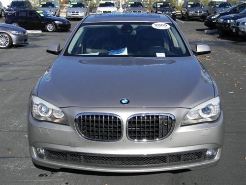 BMW 7 series 2009 photo 1