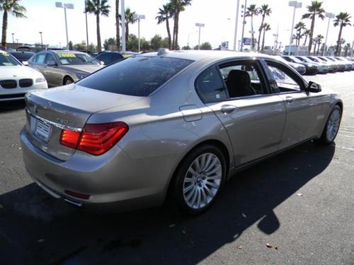 BMW 7 series 2009 photo 3
