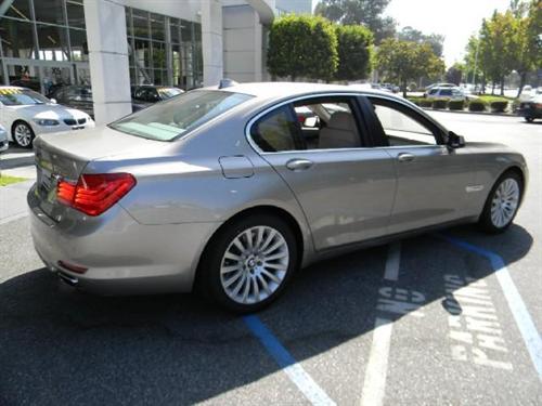 BMW 7 series 2009 photo 3