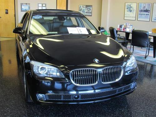 BMW 7 series 2009 photo 1