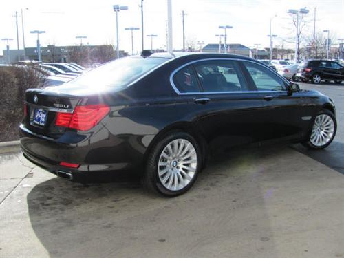 BMW 7 series 2009 photo 3