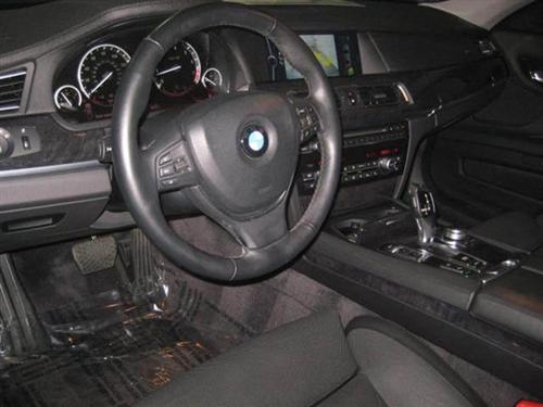 BMW 7 series 2009 photo 4