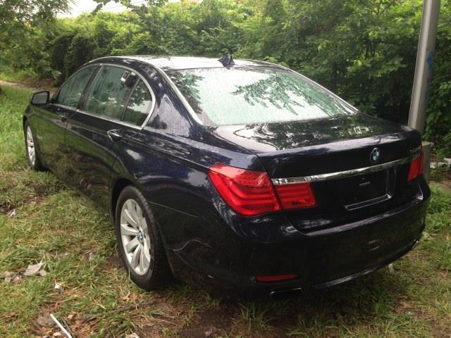 BMW 7 series 2009 photo 2