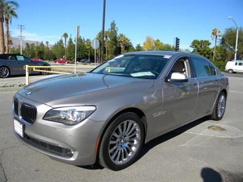 BMW 7 series 2009 photo 1