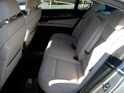 BMW 7 series 2009 photo 5